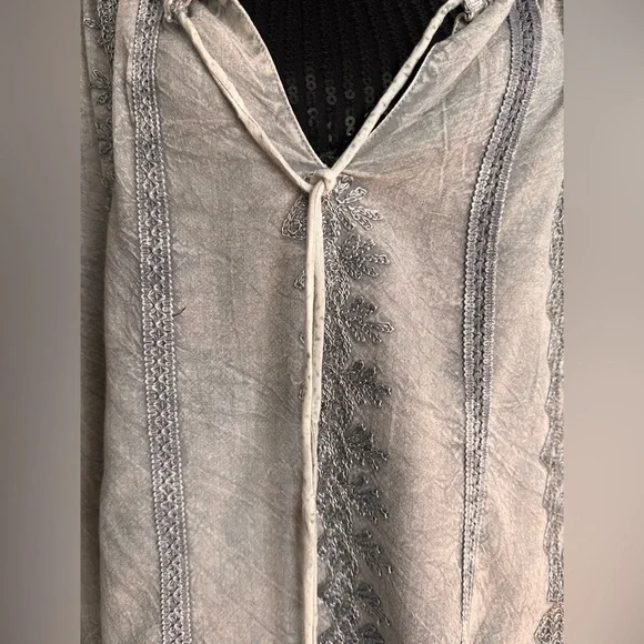 Young Threads Boho Flowy Blouse Size L - NWT - Picture 3 of 8